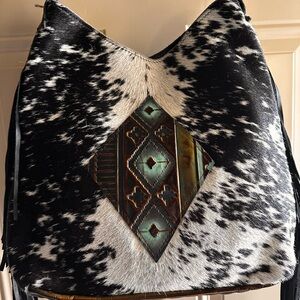 Rhinestone Cowgirl Large gyspy travel bag, 2 sides soft leather NWT fringe